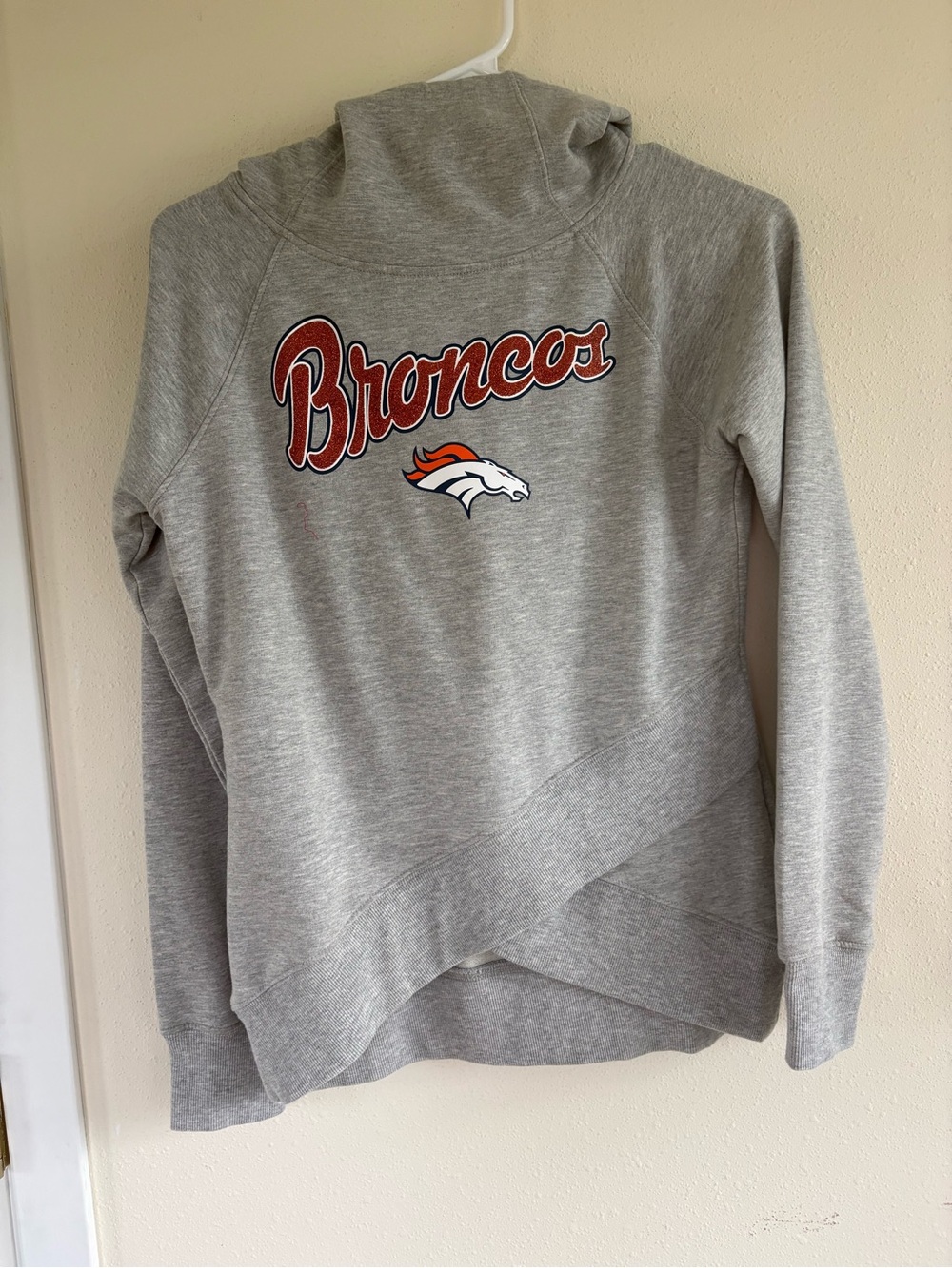 NFL Team Apparel Denver Broncos Gray Pullover Hoodie Youth L NWOT